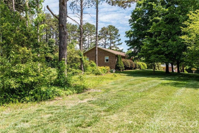 Property image 3 at 48 Penelope Lane, Taylorsville, NC 28681