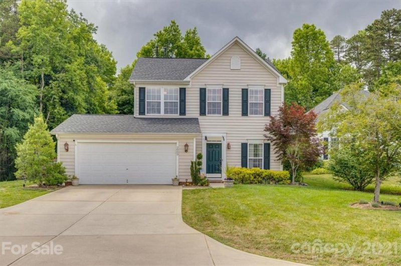 Property image 2 at 2003 Kimbrell Court, Matthews, NC 28105