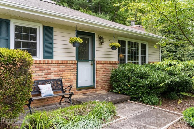 Property image 4 at 20 Pinehurst Road, Asheville, NC 28805