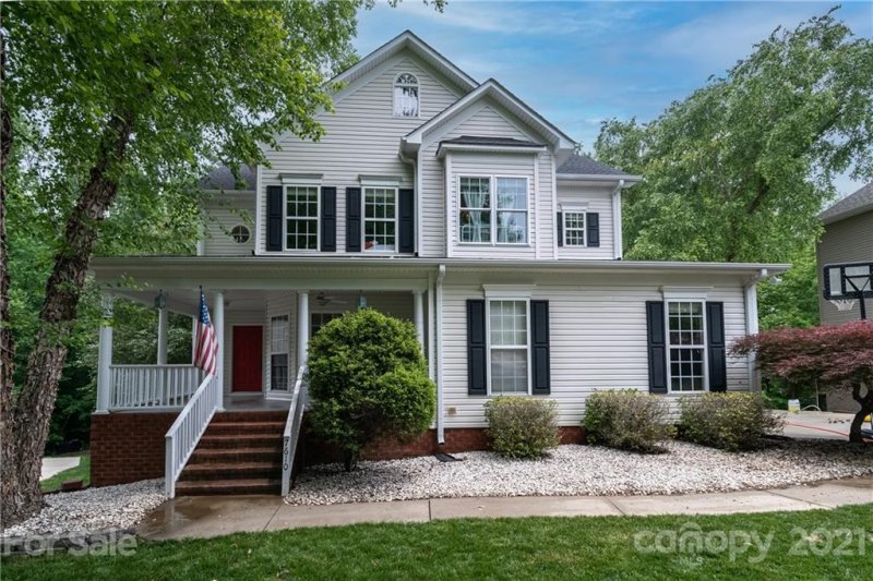 Property image 2 at 7610 Windsor Forest Place, Harrisburg, NC 28075