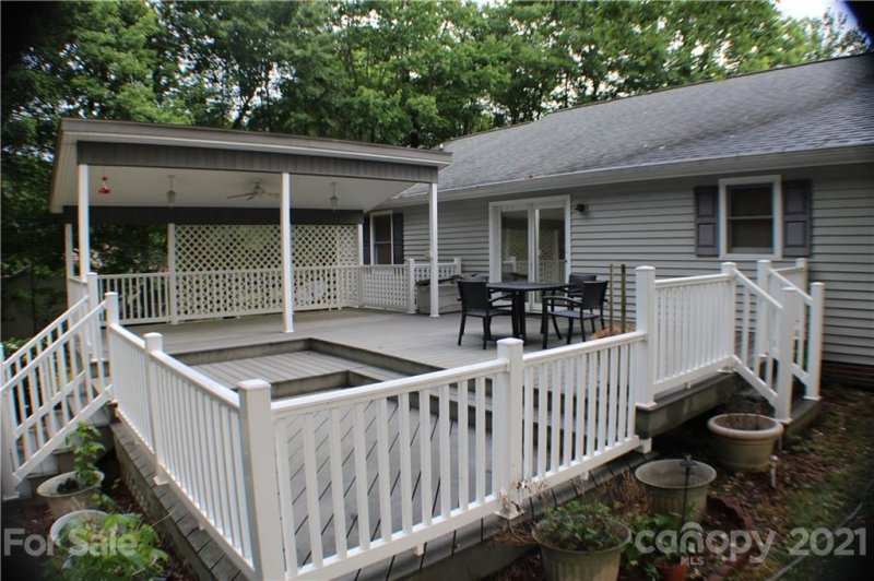 Property image 5 at 6873 Forest Manor Drive, Denver, NC 28037