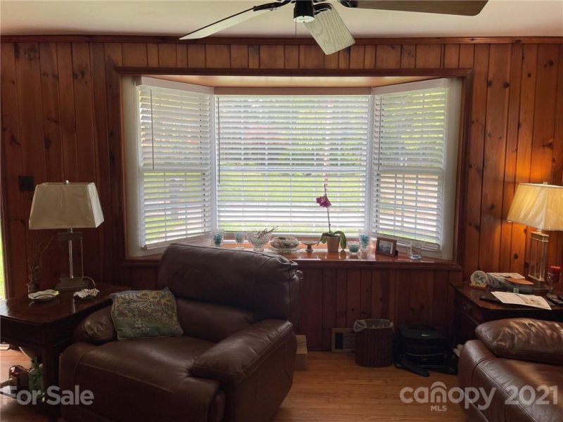 Property image 3 at 86 Winston Avenue, Asheville, NC 28803