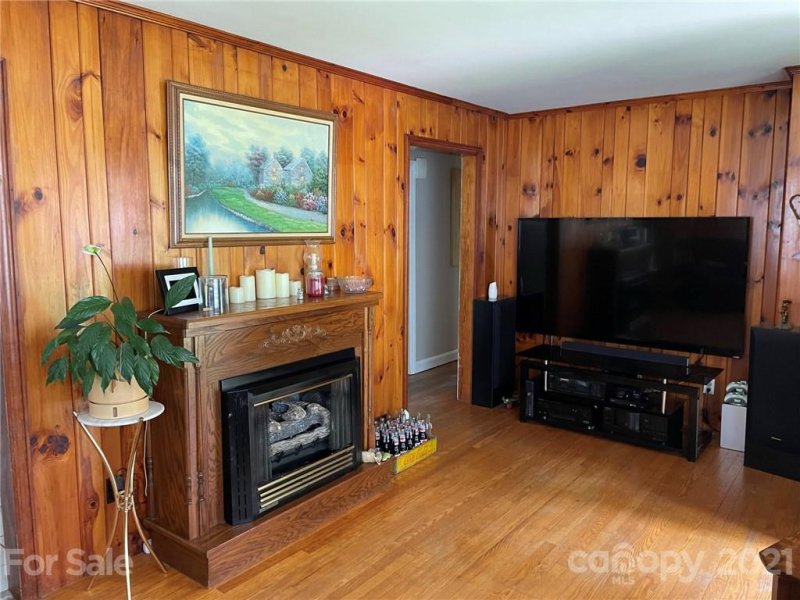 Property image 4 at 86 Winston Avenue, Asheville, NC 28803