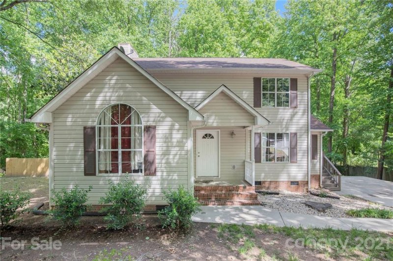 1539 Nichole Lane