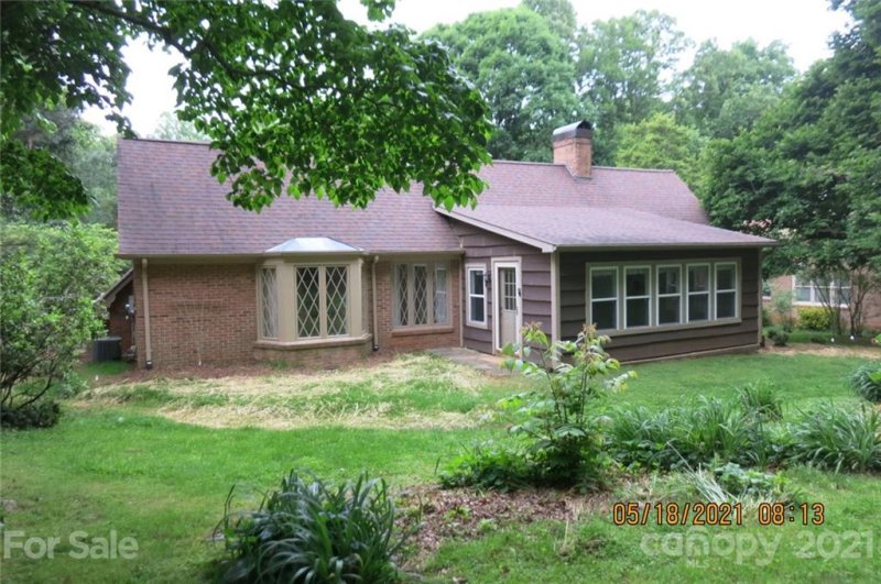 Property image 2 at 410 2nd Avenue, Conover, NC 28613