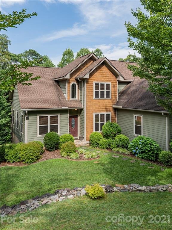Property image 2 at 558 Grand Oaks Drive, Hendersonville, NC 28792