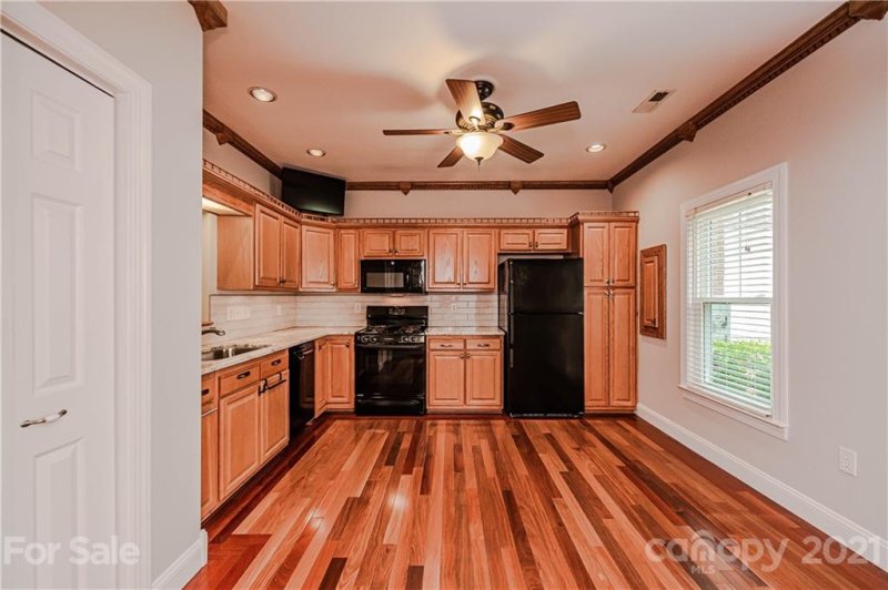 Property image 5 at 6935 Misty Pine Lane, Charlotte, NC 28217