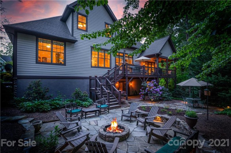 34 King Heights Drive