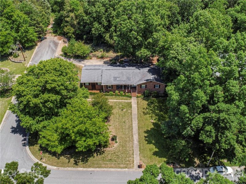 Property image 2 at 1838 Summerhill Drive, Charlotte, NC 28212