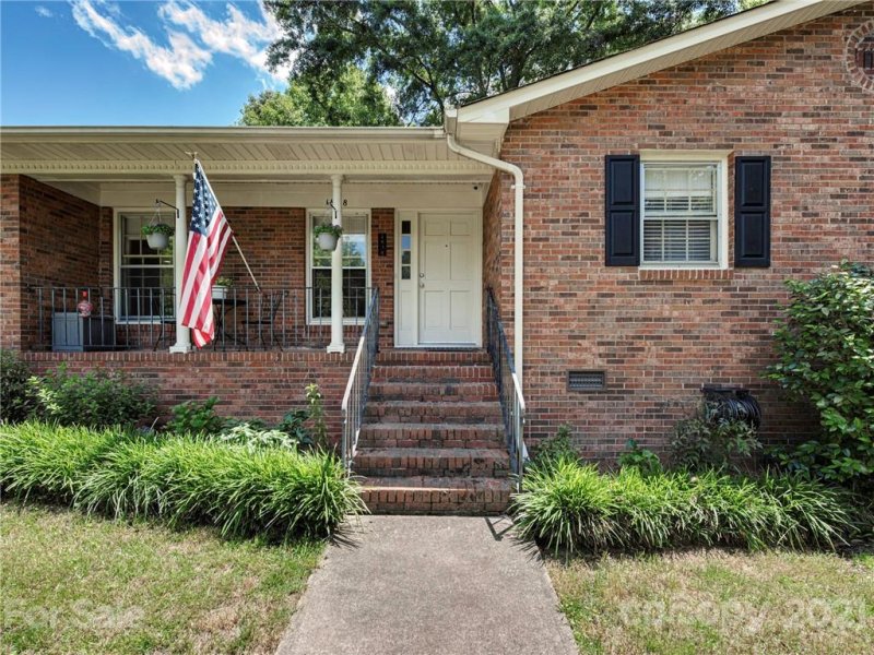 Property image 4 at 1838 Summerhill Drive, Charlotte, NC 28212