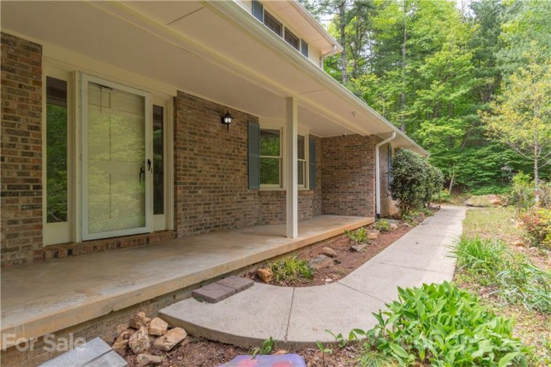 Property image 2 at 140 Sondley Parkway, Asheville, NC 28805