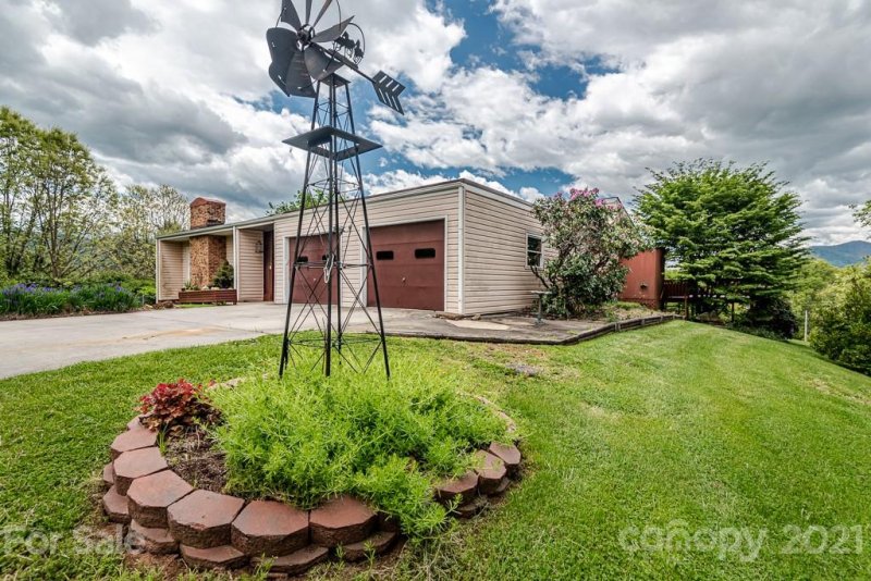 Property image 3 at 211 Forsythia Lane, Clyde, NC 28721