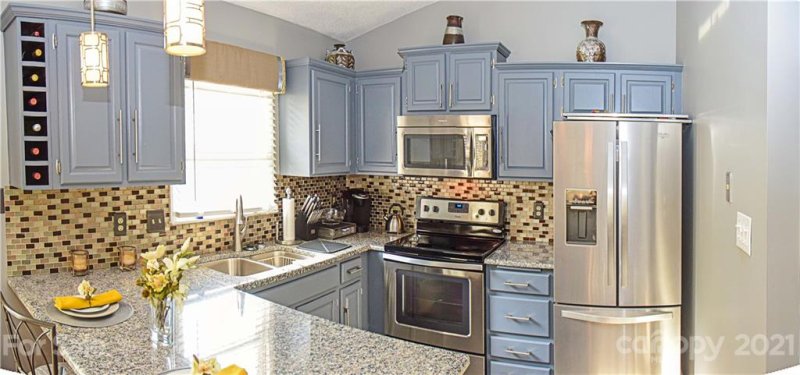 Property image 5 at 8209 Chrisbry Lane, Charlotte, NC 28215