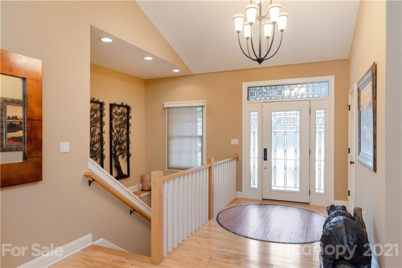 Property image 4 at 89 Dallas Drive, Hendersonville, NC 28739