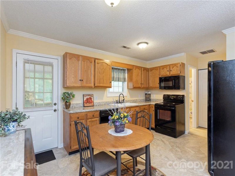 Property image 5 at 114 Sandpiper Palisades Street, Hendersonville, NC 28792