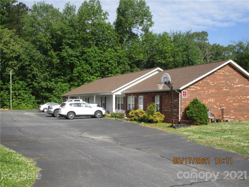 Property image 2 at 117 24th Street, Hickory, NC 28601