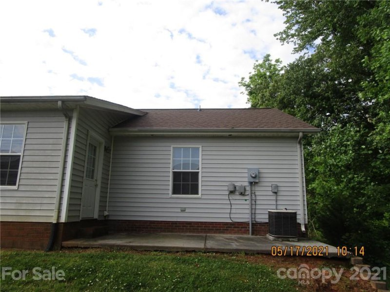 Property image 3 at 117 24th Street, Hickory, NC 28601