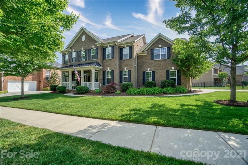 Property image 2 at 104 Fallon Lane, Mooresville, NC 28115