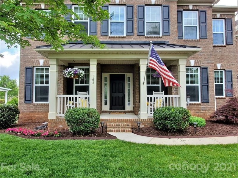 Property image 3 at 104 Fallon Lane, Mooresville, NC 28115