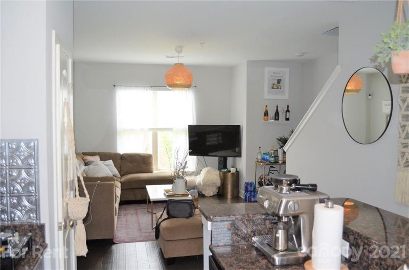 Property image 3 at 841 Seigle Point Drive, Charlotte, NC 28204