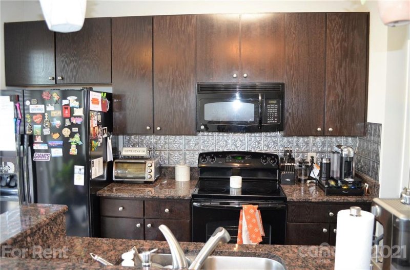 Property image 5 at 841 Seigle Point Drive, Charlotte, NC 28204