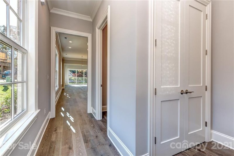 Property image 5 of 317 Audrey Place in Sutton Hall, Charlotte, NC 28226