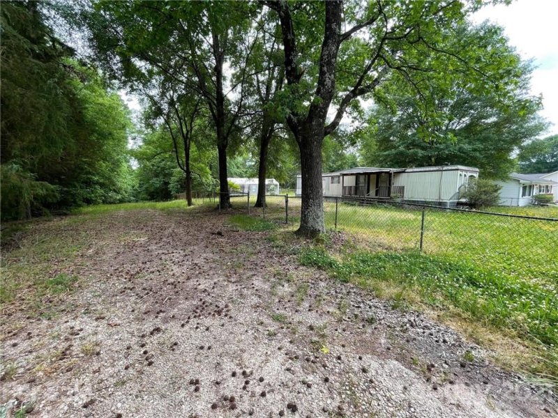 Property image 2 at 1502 Ontario Drive, Kannapolis, NC 28083