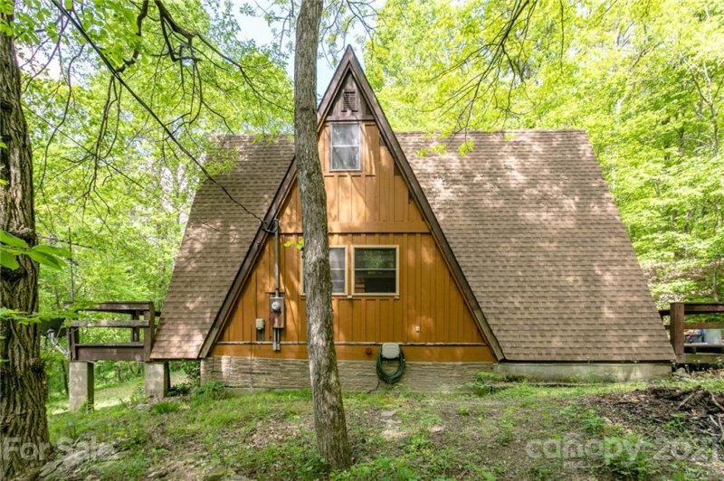 Property image 3 at 1653 Hickory Acres Road, Hendersonville, NC 28792