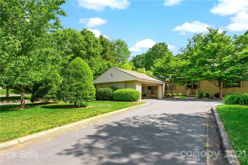 Property image 2 at 3602 Angelus Circle, Asheville, NC 28805