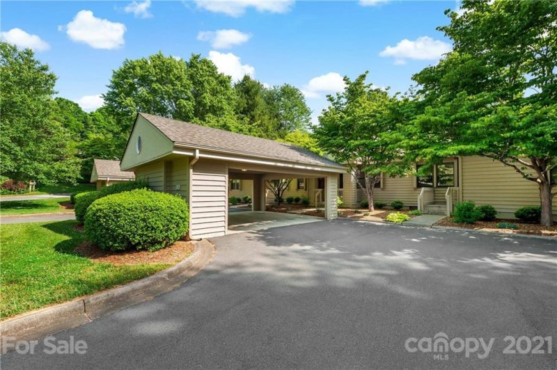 Property image 3 at 3602 Angelus Circle, Asheville, NC 28805