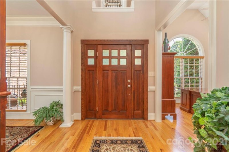 Property image 4 at 6607 Fox Ridge Circle, Davidson, NC 28036