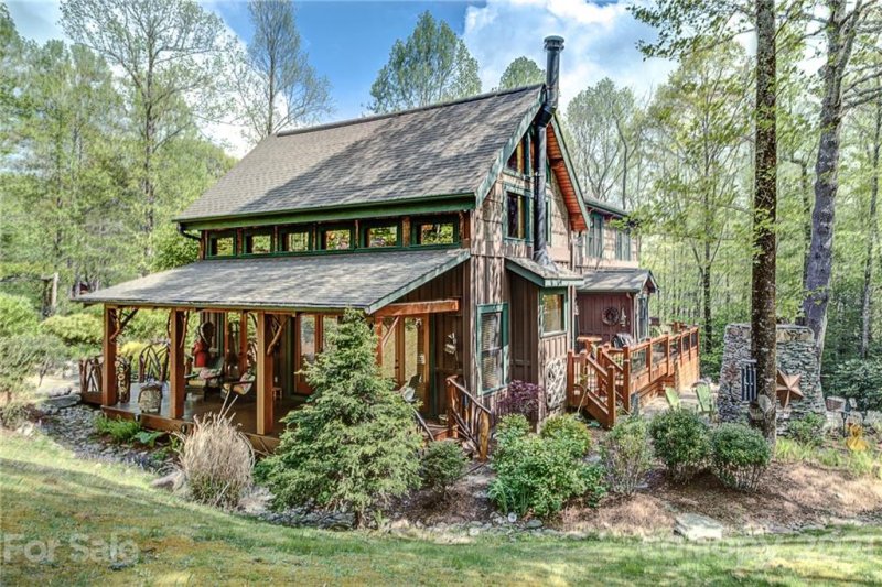 Property image 2 at 137 Keowee Lane, Blowing Rock, NC 28605