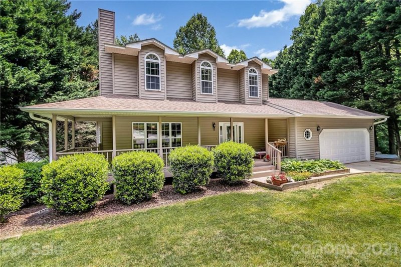 Property image 4 at 204 Waterford Drive, Mills River, NC 28759