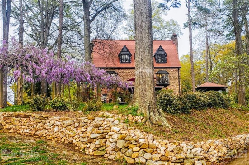 Property image 3 at 203 Forest Hill Lane, Gastonia, NC 28052