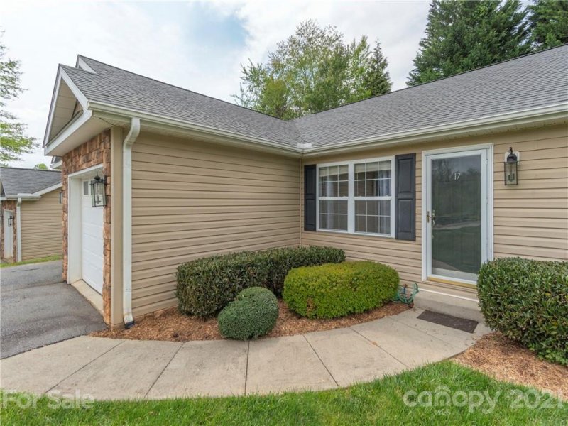 Property image 2 at 17 Kirby Road, Asheville, NC 28806