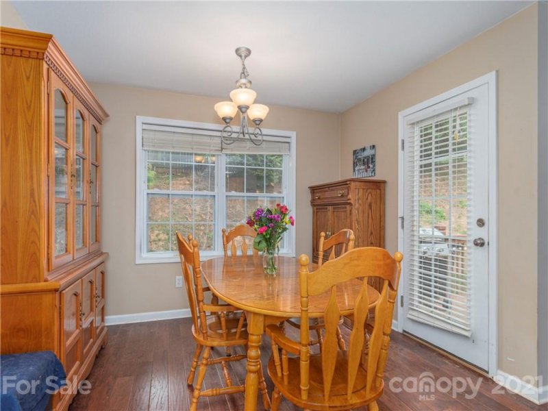 Property image 4 at 17 Kirby Road, Asheville, NC 28806