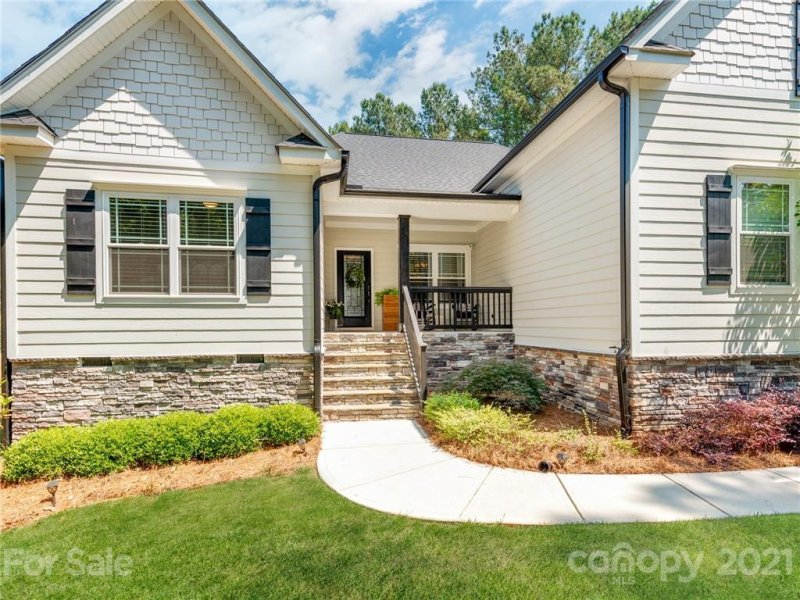 Property image 3 at 334 Mccrary Road, Mooresville, NC 28117