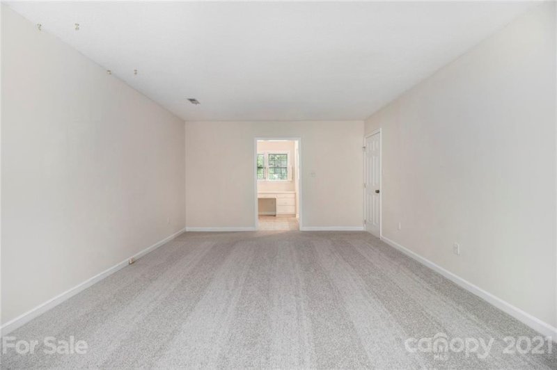 Property image 4 at 4364 Woodglen Lane, Charlotte, NC 28226