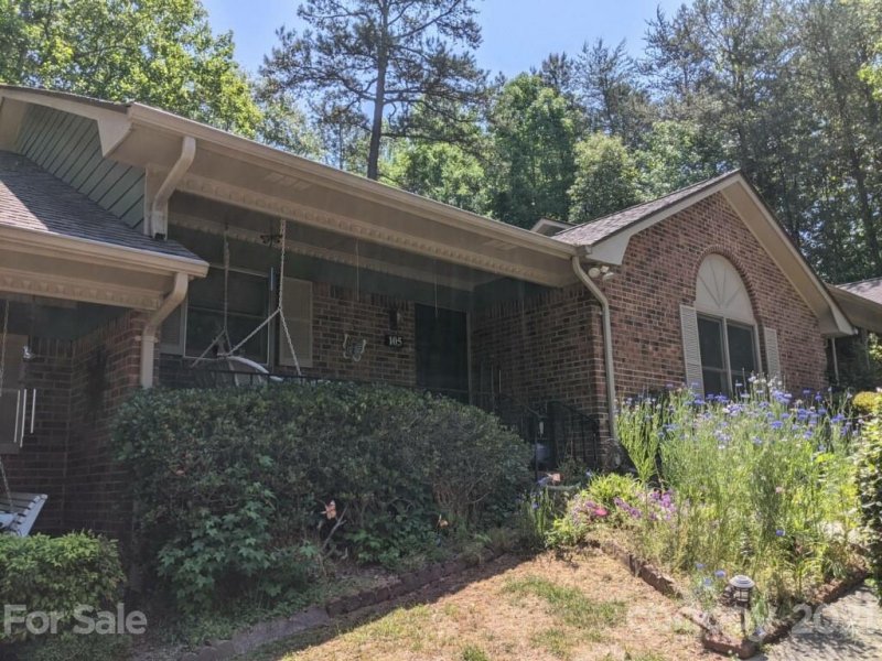 105 Phil Court