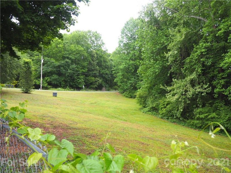 Property image 2 at 4808 Jamee Drive, Gastonia, NC 28056