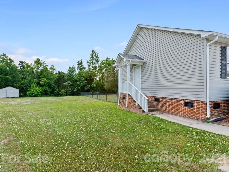 Property image 2 at 5005 Sedgefield Drive, Lancaster, SC 29720