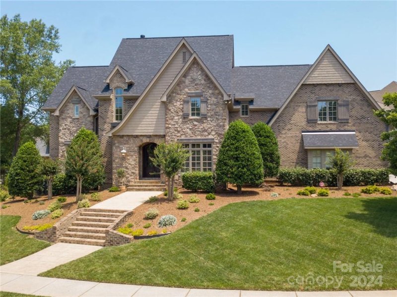 1220 Hadley Park Lane