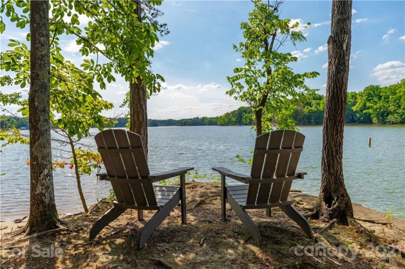 Property image 2 at 11947 Pinnacle Point Lane, Charlotte, NC 28216