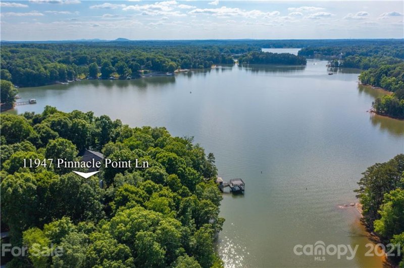 Property image 3 at 11947 Pinnacle Point Lane, Charlotte, NC 28216