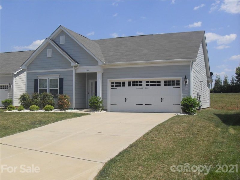 Property image 2 at 735 Longford Drive, Gastonia, NC 28056