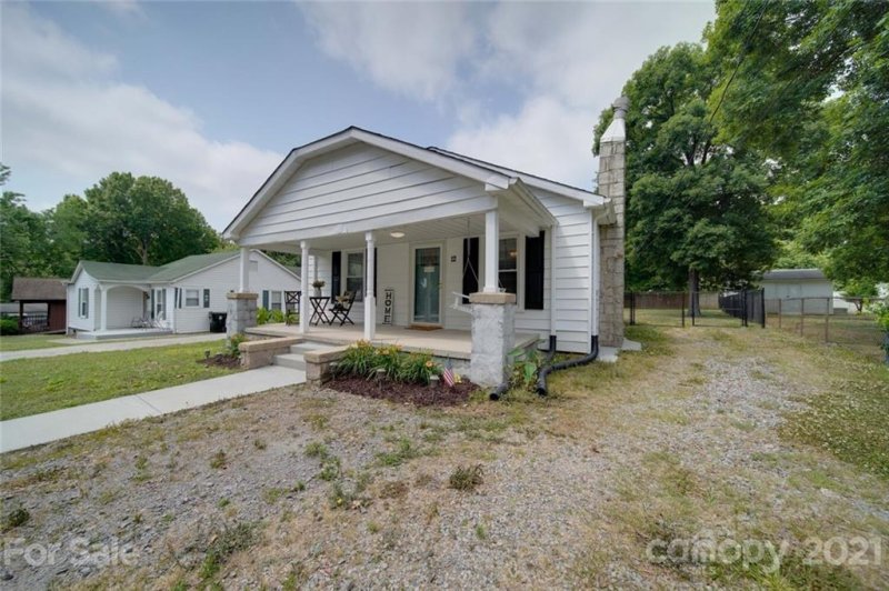 12 Willowbrook Drive