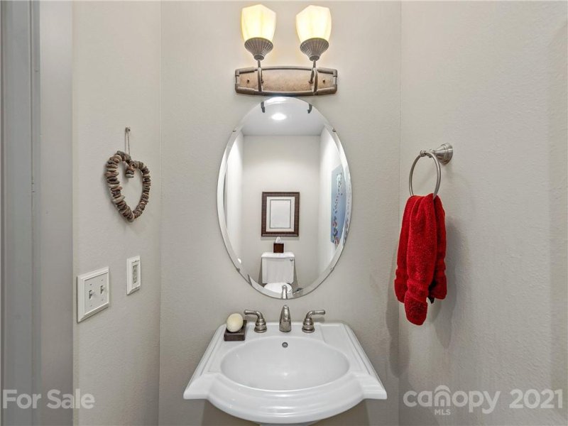 Property image 5 at 4 Chimney Crest Drive, Asheville, NC 28806