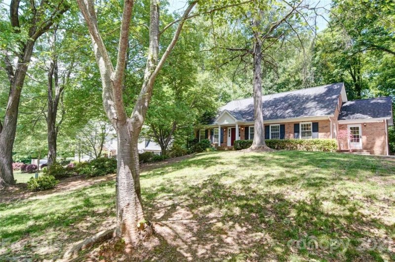 Property image 3 at 3020 Mount Vernon Drive, Gastonia, NC 28056