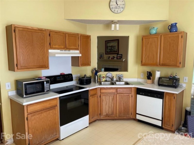 Property image 3 at 4280 Maybrook Court, Concord, NC 28027