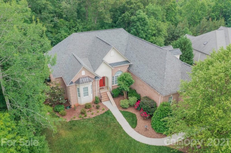 3450 Maple Wood Drive